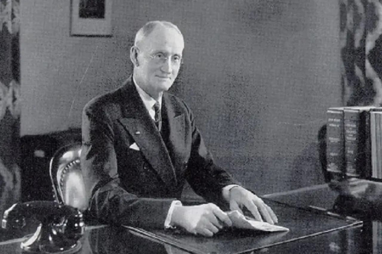 ¿Cuál fue el aporte de Elton Mayo para la administración?