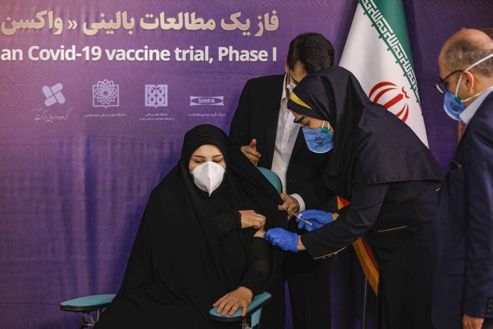 Vacuna de Irán contaría con una protección total contra la cepa del COVID de Reino Unido