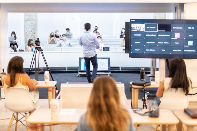 Surge el máster que garantiza el empleo